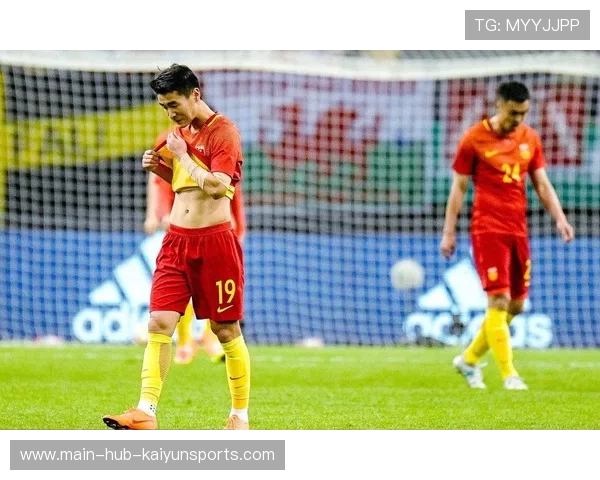 年轻后卫在训练课上首次完成漂亮抢断，主帅点赞