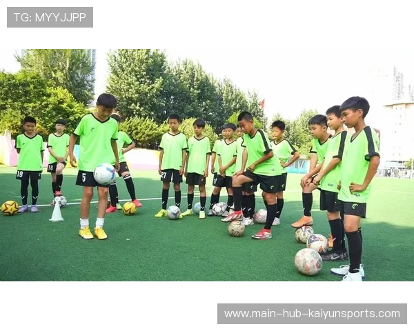 青训课程是否引导球员建立长期目标管理思维，足球青训存在的问题