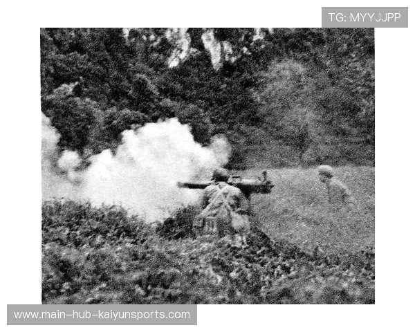 努涅斯反击中劲射击中横梁弹回场内 努涅斯反击中劲射击中横梁弹回场内