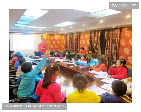 世界花式单板公益营学员表演季路演计划公布，单板花式的动作教学视频